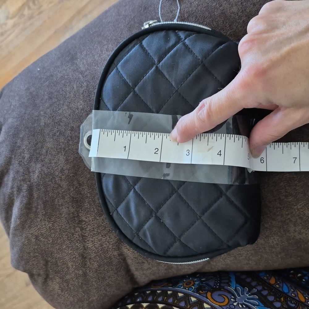 Round top cosmetic bag